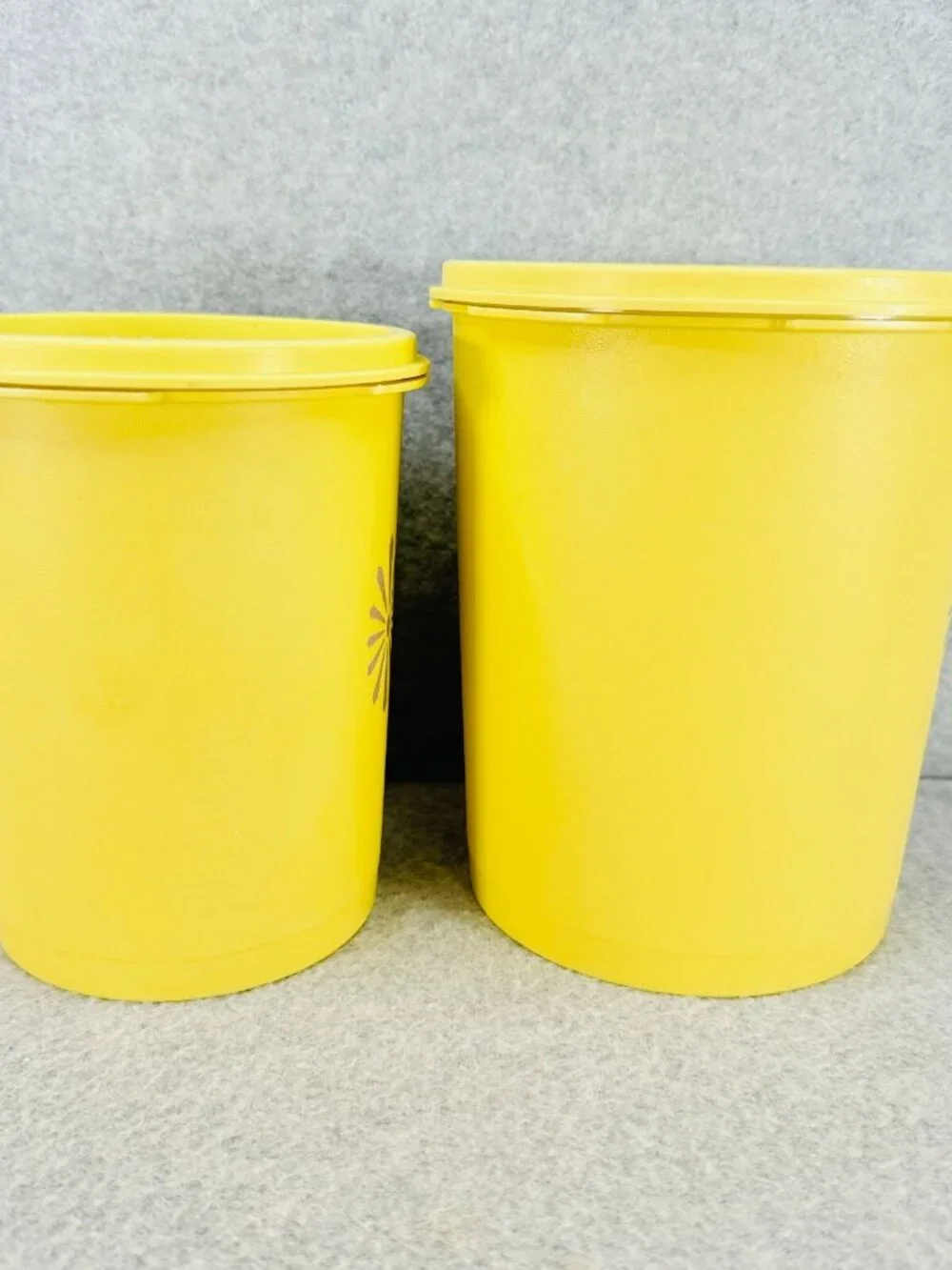 Tupperware Canisters w Lids Lot of 2 Vintage Yellow 811-4 809-6 Plastic Storage